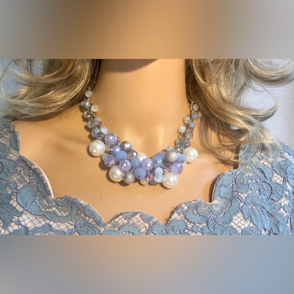 VINTAGE Blue White Silver Beaded necklace Metallic Festive Feminine ChaCha style - Picture 2 of 5